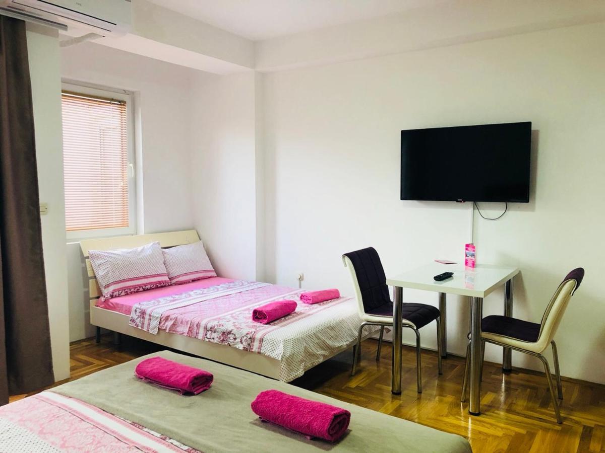 Front Beach Exclusive Apartments Struga Exterior foto
