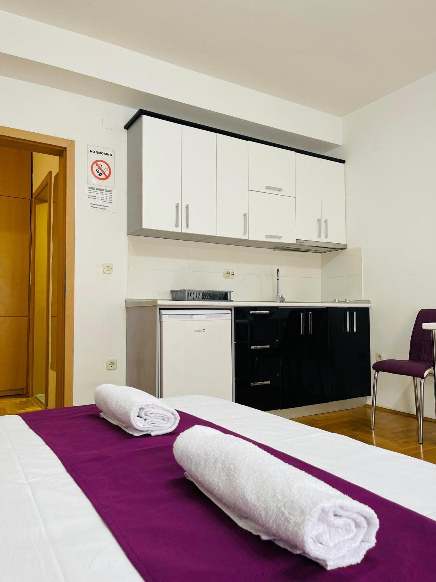 Front Beach Exclusive Apartments Struga Exterior foto
